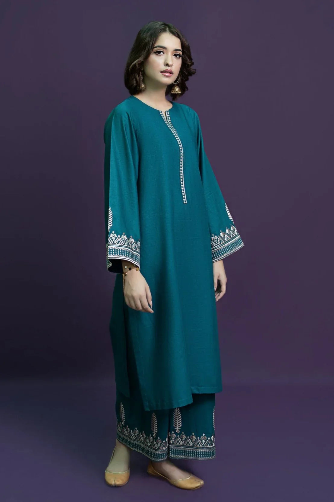 Dhanak Embroidered 2-Pieces